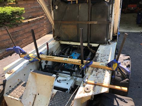 bobcat skid steer 642 creep adjustment|bobcat creeping right side.